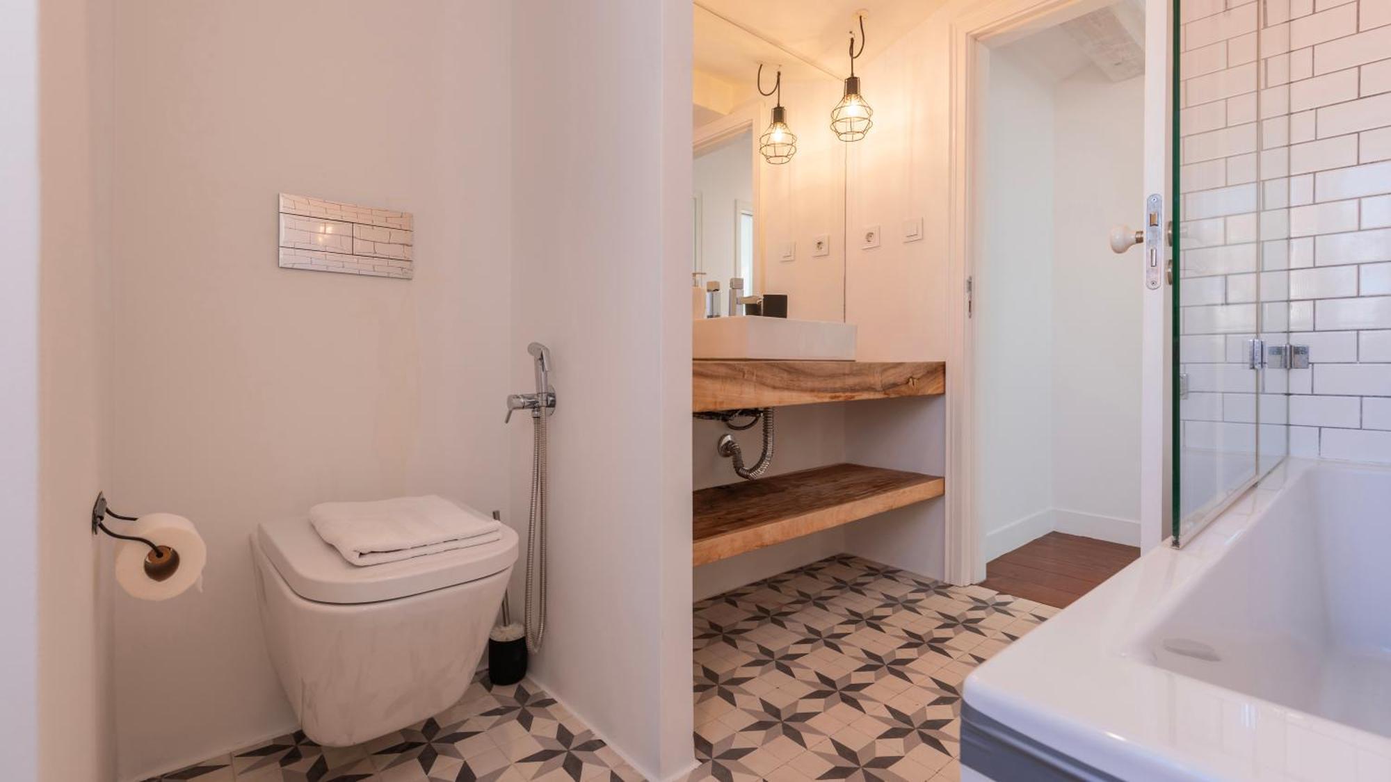 Charming 3Bdr Duplex In City Center By Lovelystay Lisbon Exterior photo